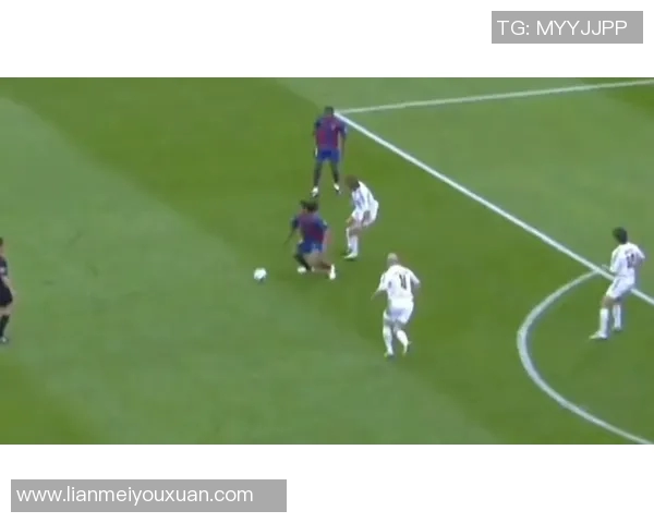 足球明星的传奇人生与不屈精神激励无数年轻人追逐梦想